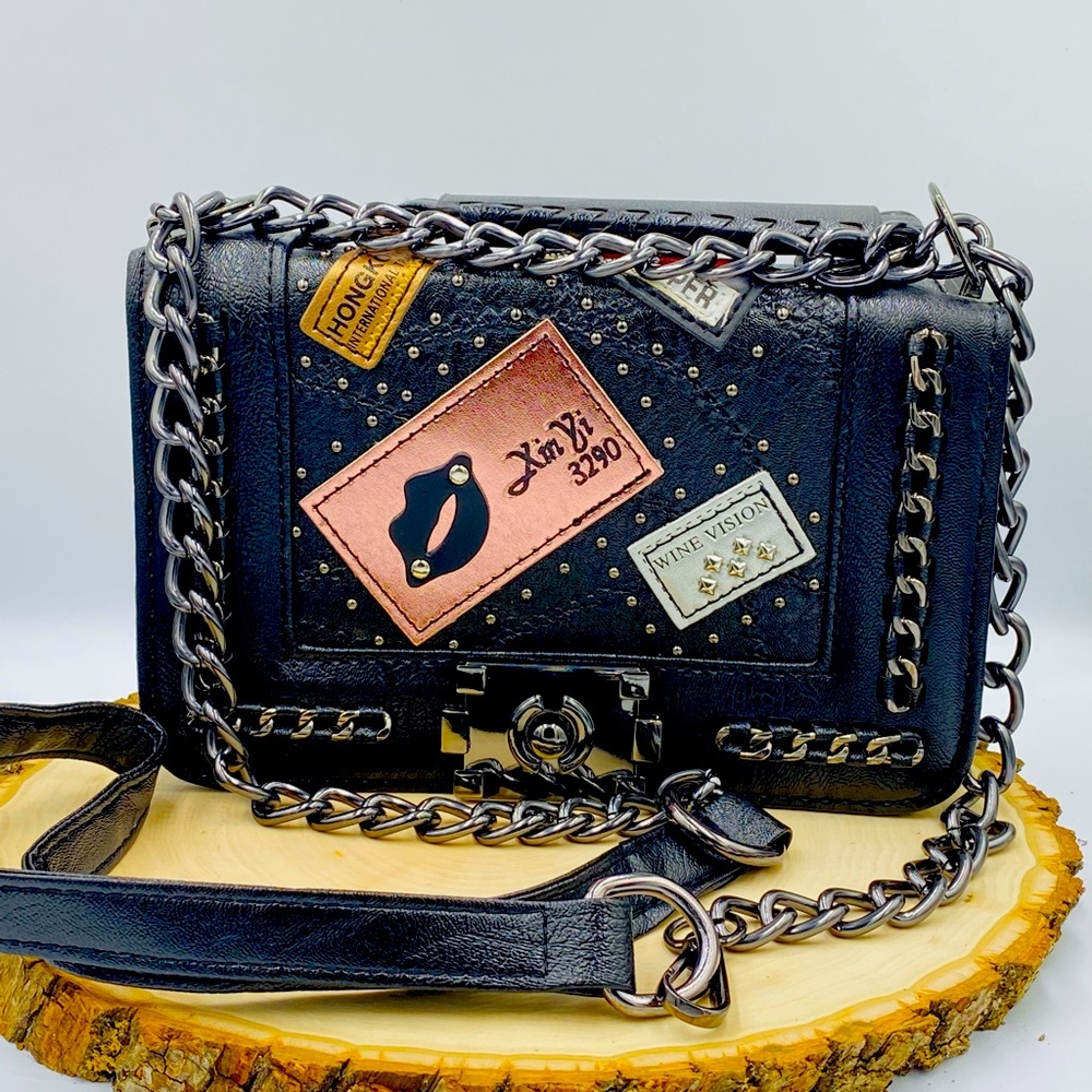 NWT ladies medal shoulder bag black